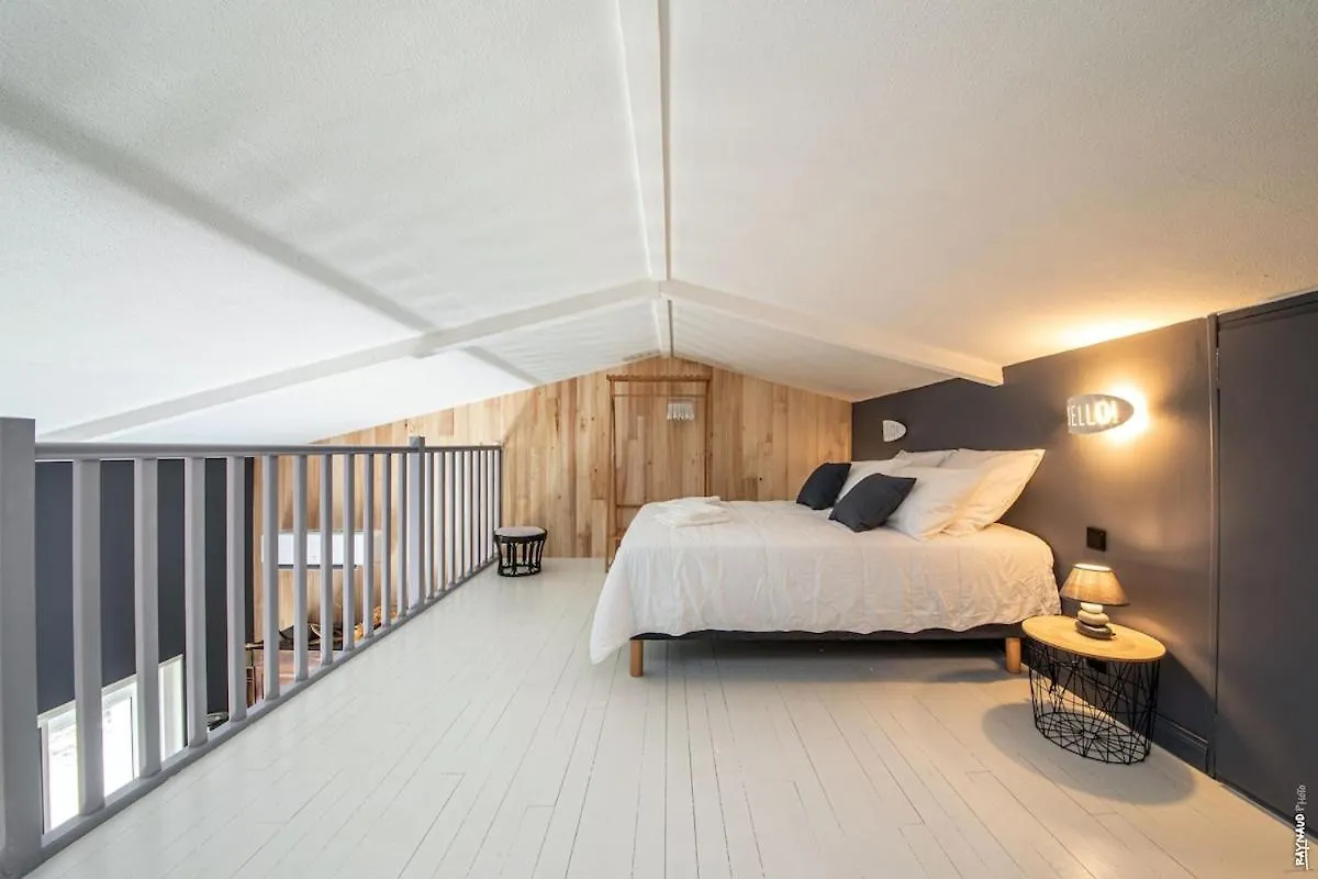 Casa de Férias La Cabane Du Trel Maison De Charme L Piscine Campagnac  França